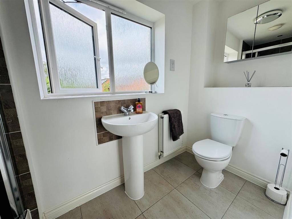 Ensuite.jpg