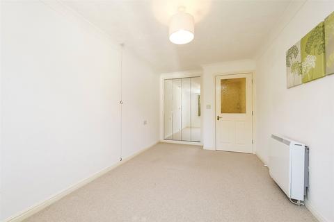 1 bedroom apartment for sale, Madingley Court, Cambridge Road, Southport, Merseyside, PR9