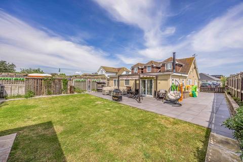 undefined, East Hayling Island