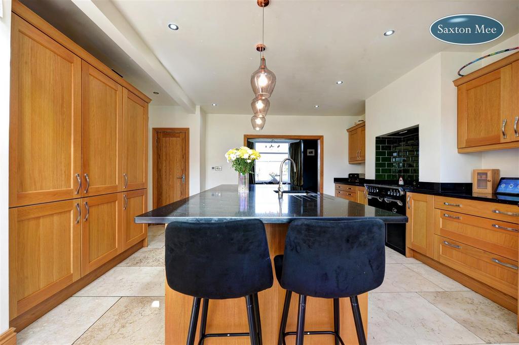 Diningroom 7173 5 6.jpg
