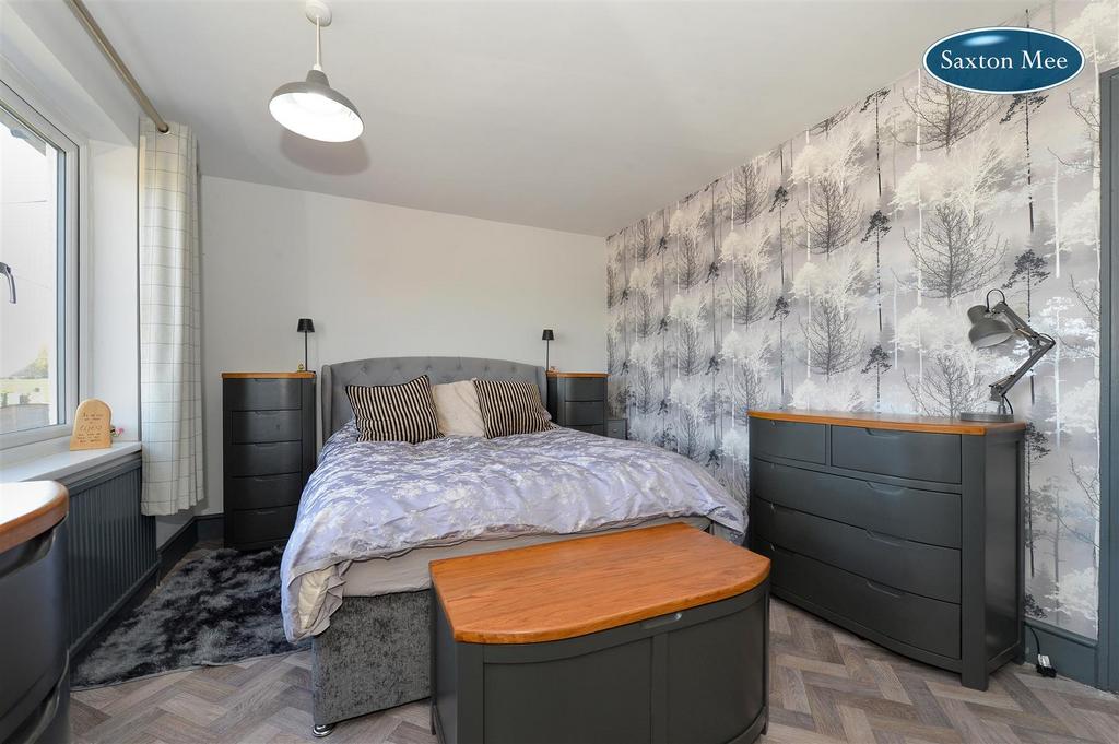 Bedroom 1 7247 copy.jpg