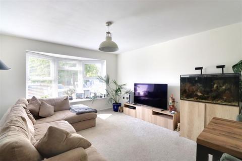 36 Greystone Avenue, Worthing, BN13 1LR