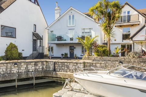 5 bedroom detached house for sale, Bridge Street, Avon Wharf, Christchurch, BH23