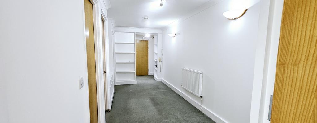 Hallyway2