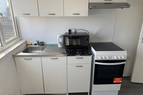 Studio to rent, Croydon CR0