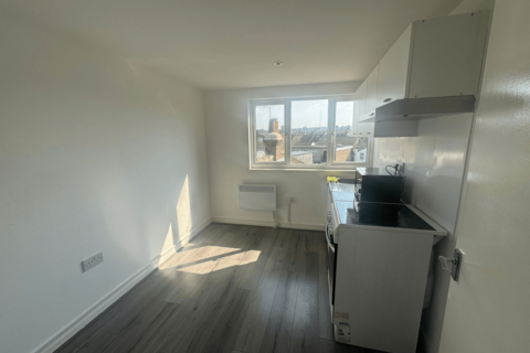 Studio to rent, Croydon CR0
