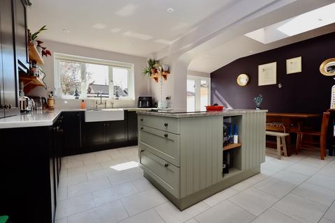 5 bedroom terraced house for sale, Benedict Street, Glastonbury, Somerset
