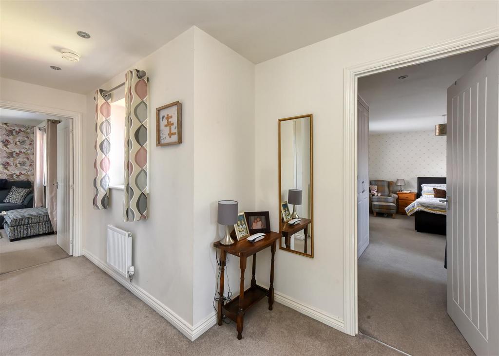 45 Sandy Lane-landing.jpg