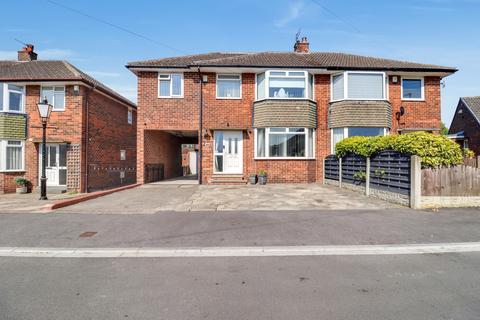 4 bedroom semi-detached house for sale, Deneside, Ossett, West Yorkshire, WF5