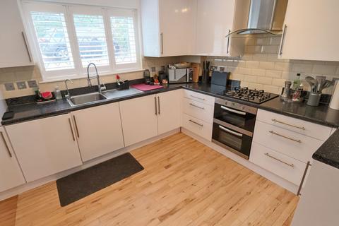 66 Coulsdon Road, Coulsdon, CR5 2LB