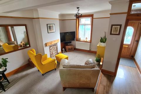 2 bedroom end of terrace house for sale, 1 Sunnybank, Dinas Powys, CF64 4LG