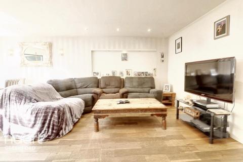 141 Ravenor Park Road, Greenford, UB6 9QZ