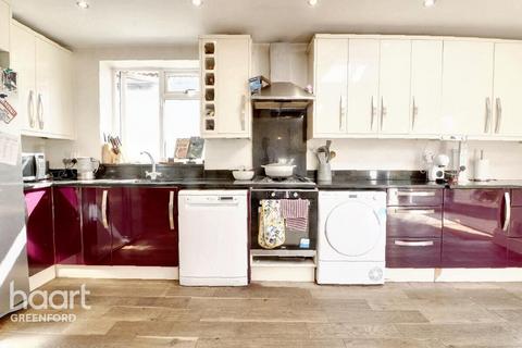 141 Ravenor Park Road, Greenford, UB6 9QZ