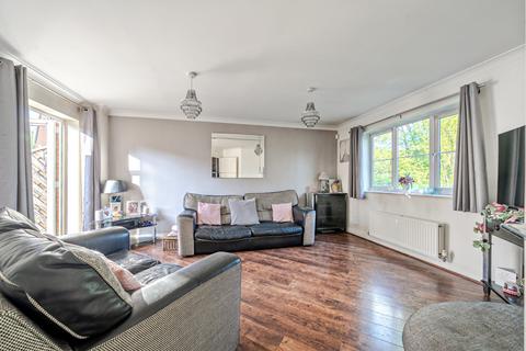 11 Vaughan Close, Dartford, DA1 2JD