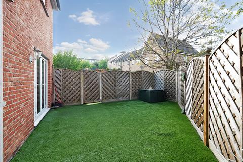 11 Vaughan Close, Dartford, DA1 2JD