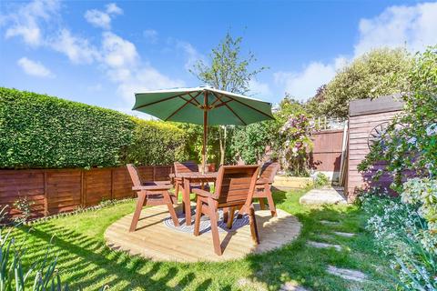 36 Chalcroft Road, Folkestone, CT20 3NG