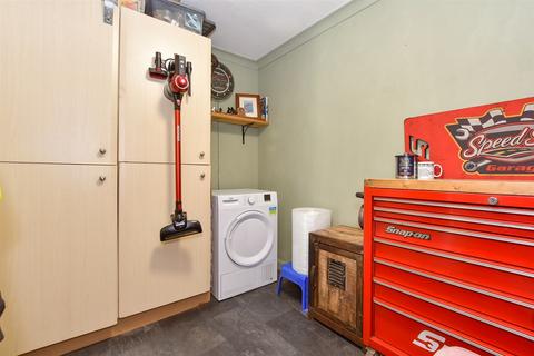 36 Chalcroft Road, Folkestone, CT20 3NG