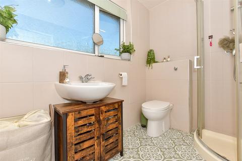 36 Chalcroft Road, Folkestone, CT20 3NG