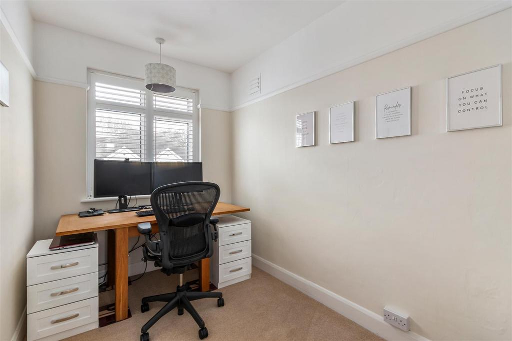 Bedroom/Study