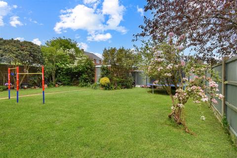 2 Acre Walk, Clare, Sudbury, CO10 8RG
