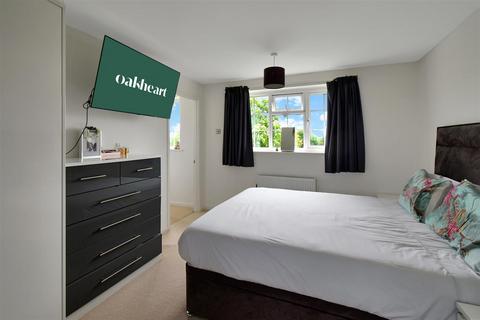 2 Acre Walk, Clare, Sudbury, CO10 8RG