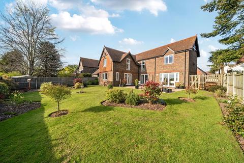 4 bedroom detached house for sale, New Street, Canterbury CT3