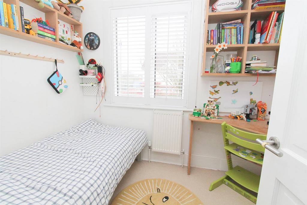 Bed 4.jpg