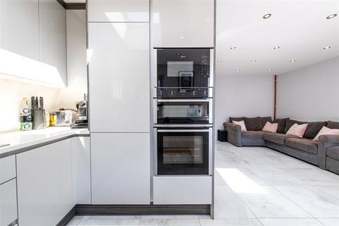 47 Imperial Drive, Gravesend, DA12 4LL