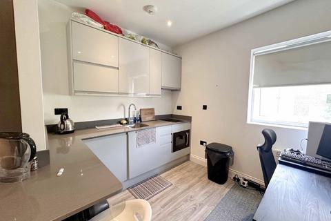 Studio to rent, Colindale Avenue, London NW9