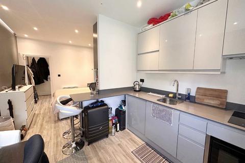 Studio to rent, Colindale Avenue, London NW9
