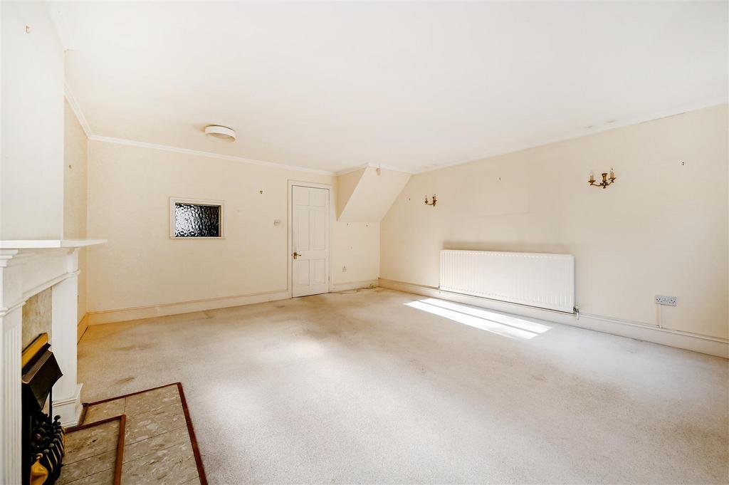 Sitting/Dining Room