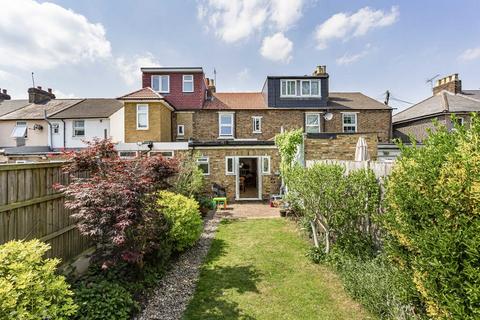 20 Holly Road, Hounslow, TW3 1UN