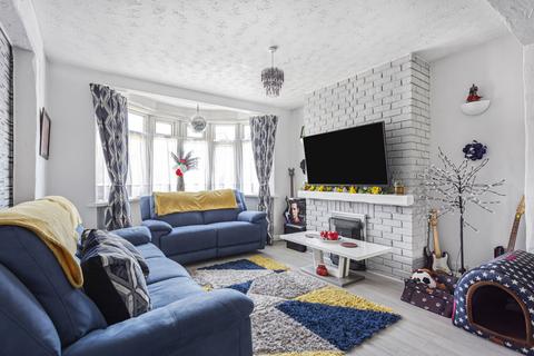 71 Nelson Gardens, Hounslow, TW3 3UJ