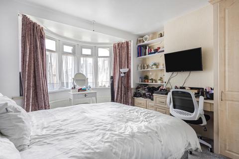 71 Nelson Gardens, Hounslow, TW3 3UJ