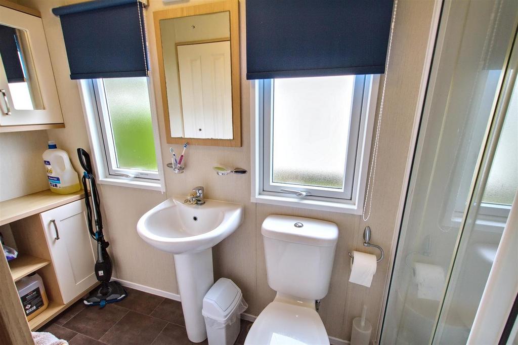 Jack & Jill Shower Room
