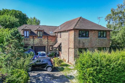 5 bedroom detached house for sale - Weald View, Staplecross