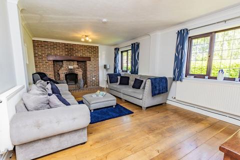 5 bedroom detached house for sale, Weald View, Staplecross