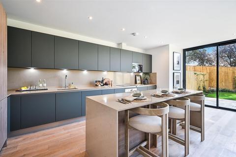 3 bedroom apartment for sale, Cottenham Park Road, Wimbledon, SW20