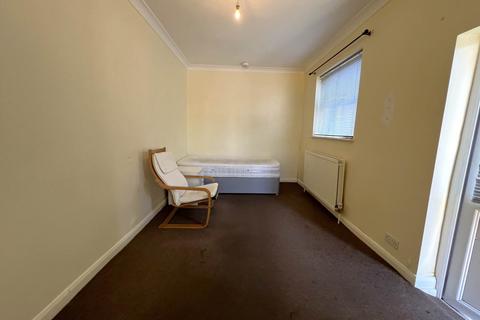 undefined, High Town Road, Luton LU2