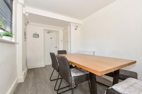 3 bedroom semi-detached house for sale, Avenue Road, Sandown PO36