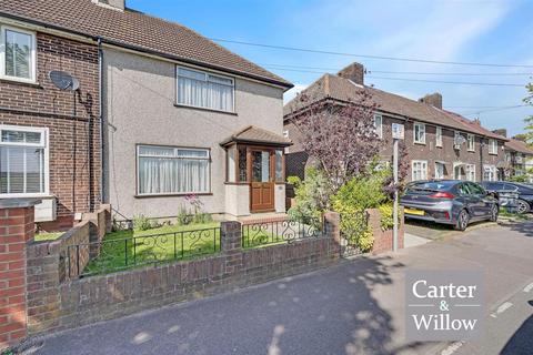 3 bedroom semi-detached house for sale, Goresbrook Road, Essex