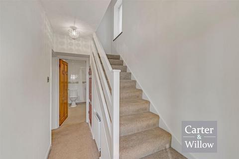 3 bedroom semi-detached house for sale, Goresbrook Road, Essex