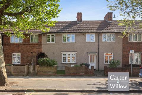 3 bedroom terraced house for sale, Heathway, Dagenham, Essex