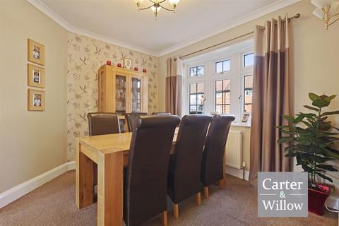3 bedroom terraced house for sale, Heathway, Dagenham, Essex