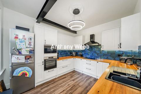 67 Devonshire Road, Palmers Green, London, N13 4QU