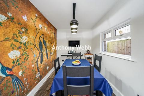 67 Devonshire Road, Palmers Green, London, N13 4QU