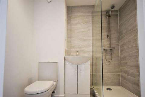 1 bedroom flat for sale, Justin Close, Brentford