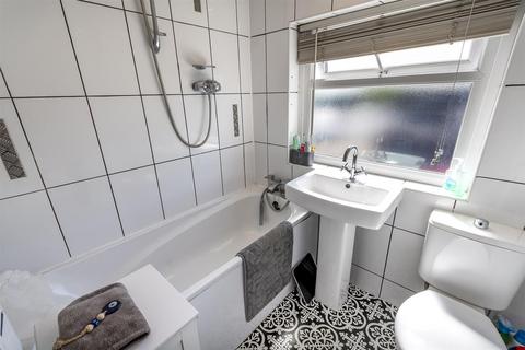 1 Brecklands, Rotherham, S60 4JL