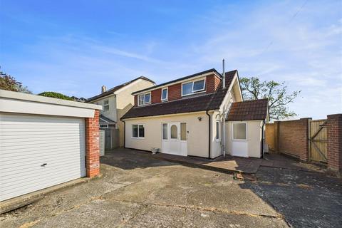 2 bedroom detached house for sale, Cyprus Road, Titchfield Common