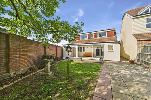 2 bedroom detached house for sale, Cyprus Road, Titchfield Common